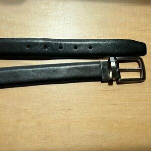 Men’s reversible dress belt. Black/ brown leather